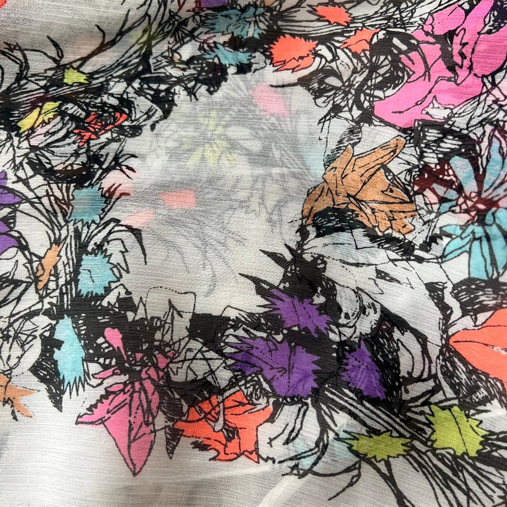 Beautiful Floral Pattern Scarf - Picture 2 of 2
